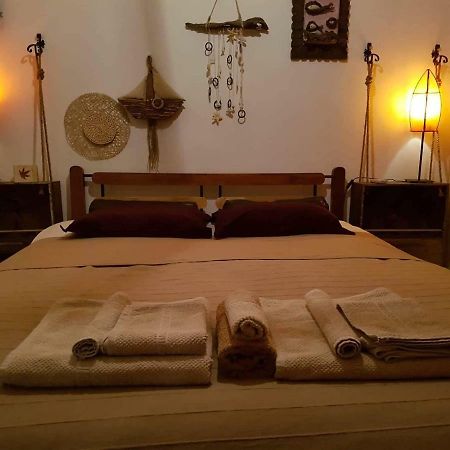 Aquarian Beachfront Apartment ラルナカ エクステリア 写真
